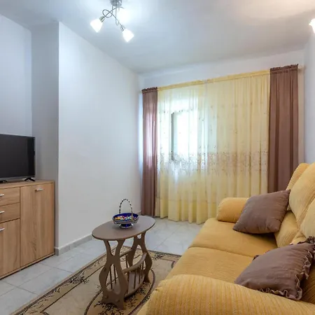 One-bedroom In * Sućuraj