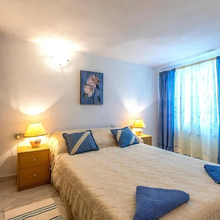 One-bedroom In